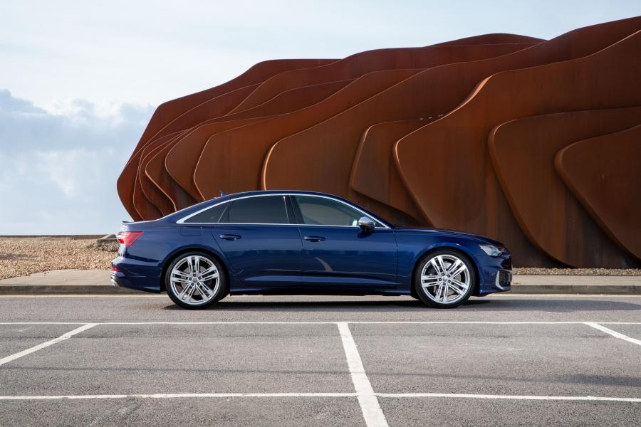  Audi S6 Sedan TDI (C8) 2019 года  (UK) (фото 6 из 40)